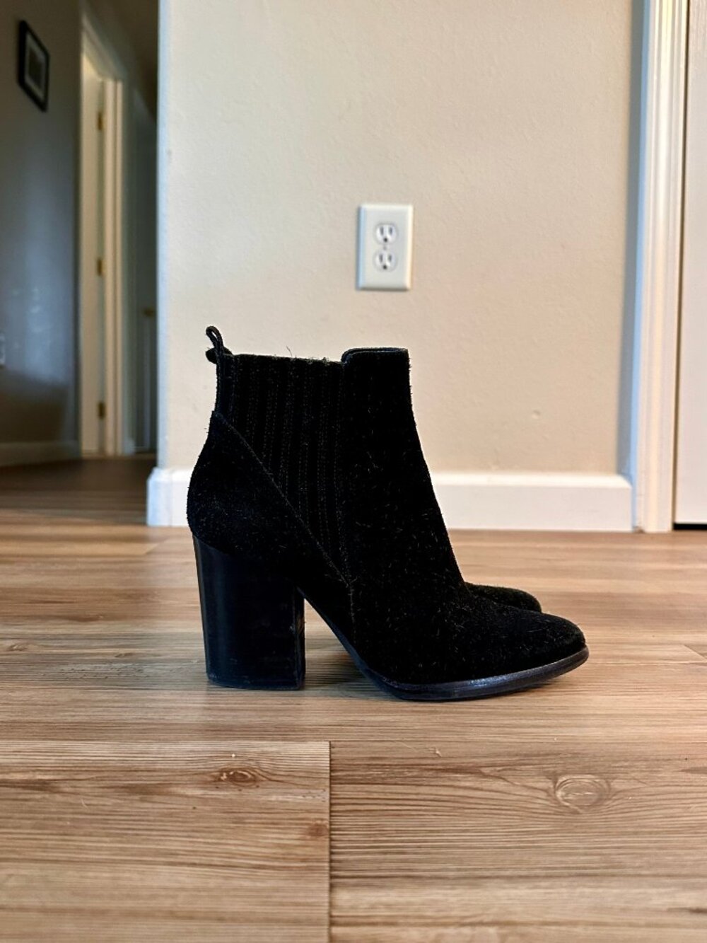 Marc Fisher black suede ankle boots (size 5.5)